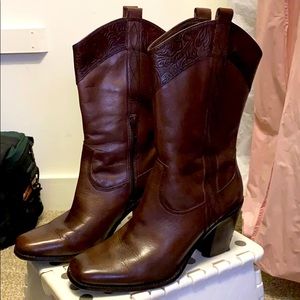 Like New! Beautiful western style boots